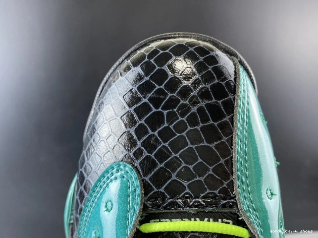 Retro Jordan Air 13 836405-305 Doernbecher 0704